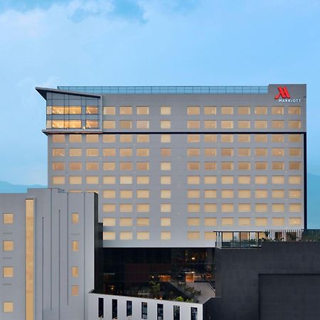 Kathmandu Marriott Hotel Buitenkant foto