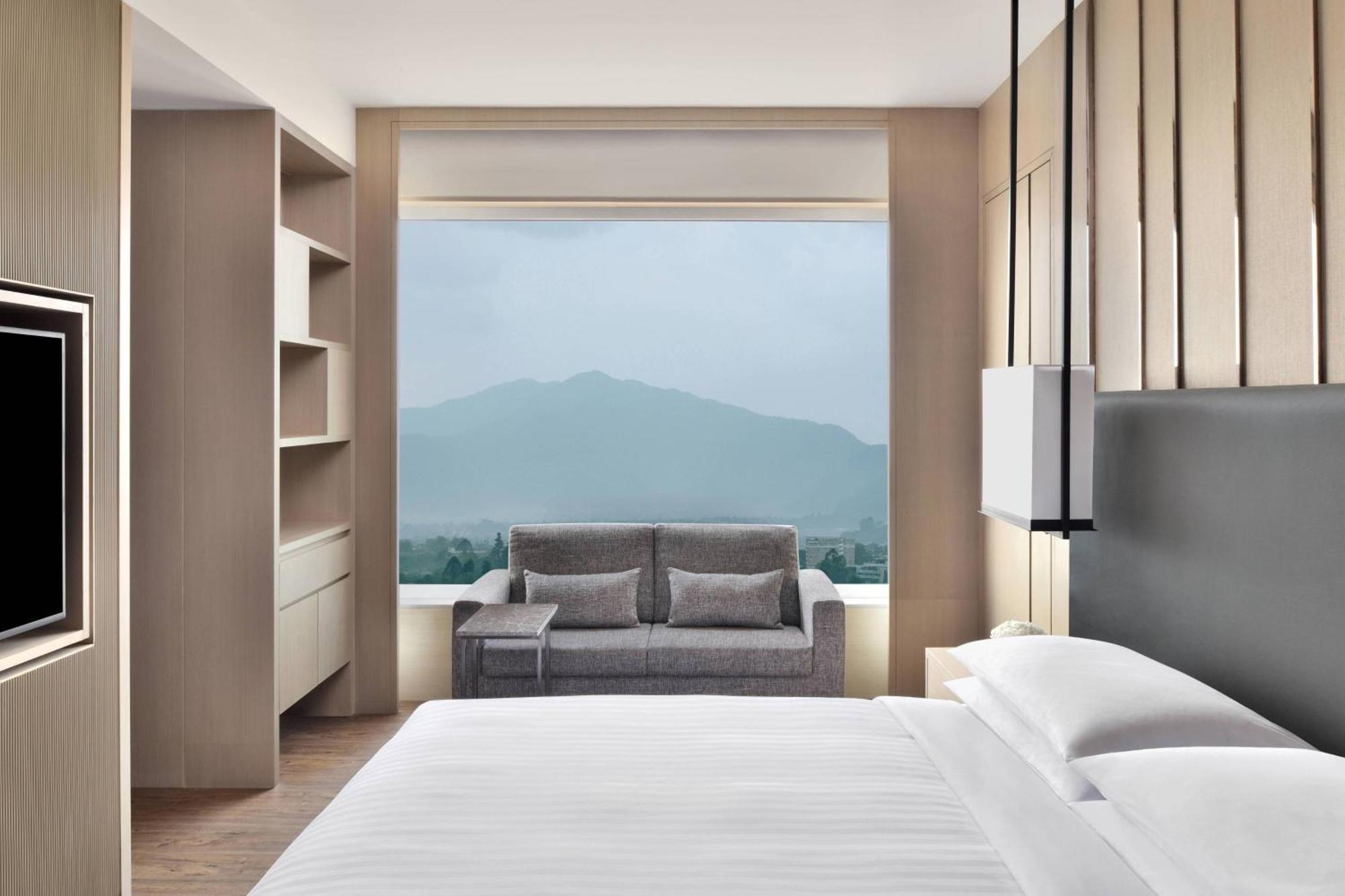 Kathmandu Marriott Hotel Buitenkant foto