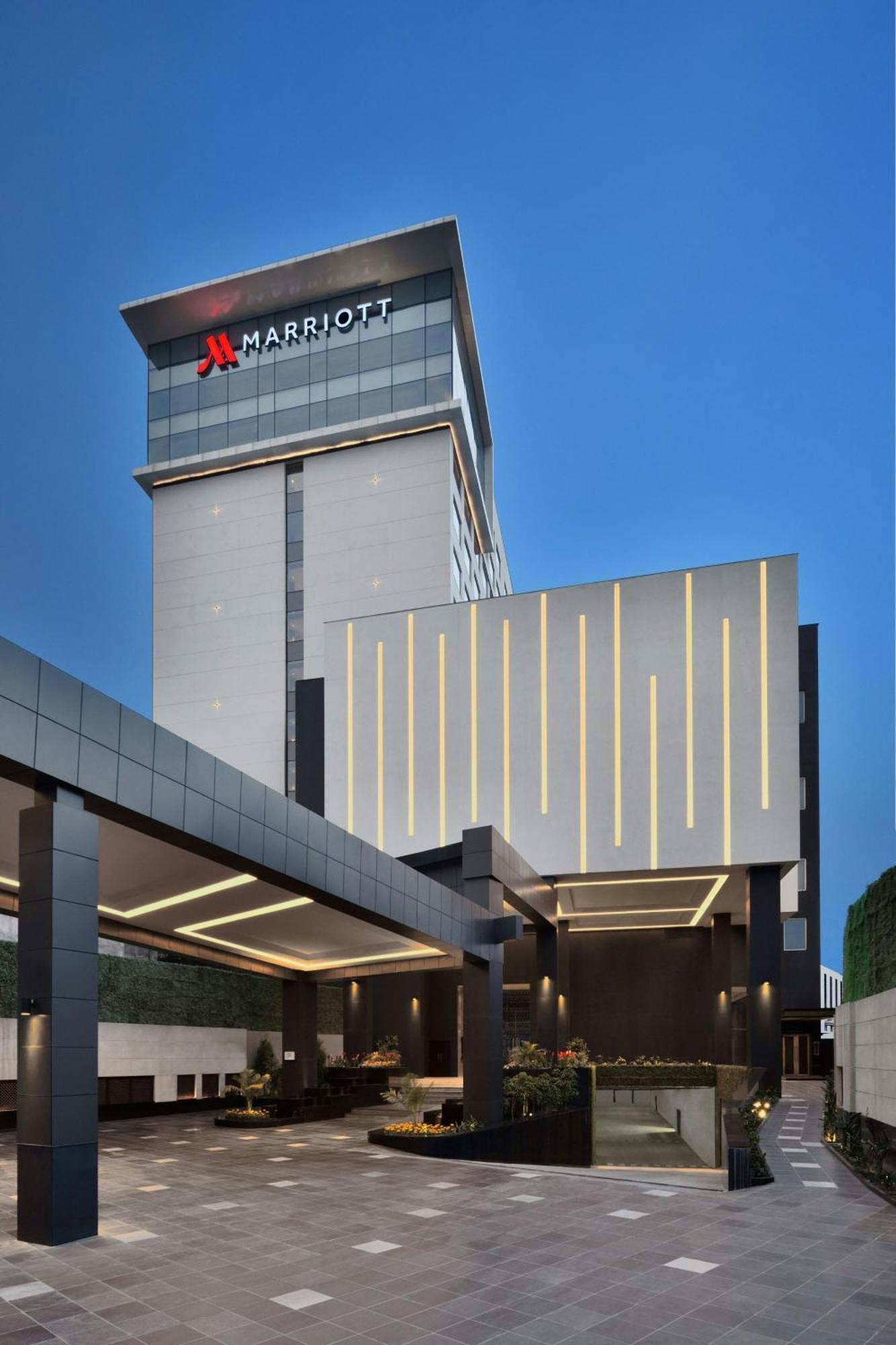 Kathmandu Marriott Hotel Buitenkant foto